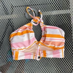 BRAND NEW, NEVER WORN, WITH TAGS BIKINI TOP SWIM SUIT (CUPSHE)